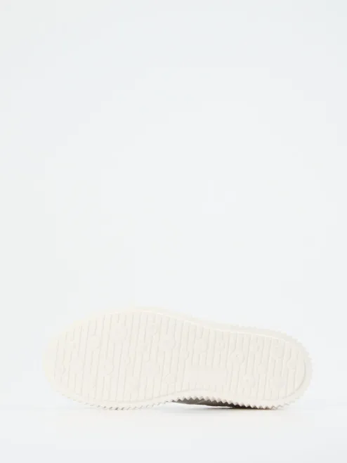 Sneaker-16654990008